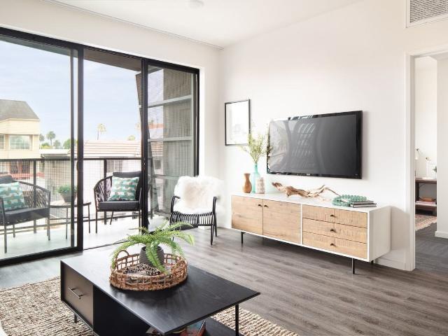 Apartment for rent in Canoga Park, California