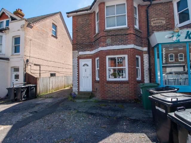 Apartment for rent in Uckfield, Cross In Hand
