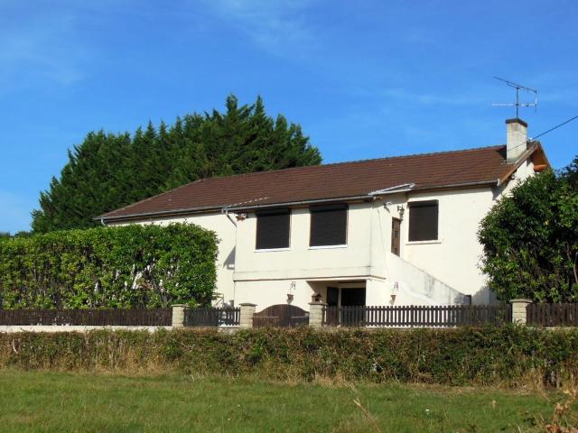 Maison vente à La Chaise, Boyer
