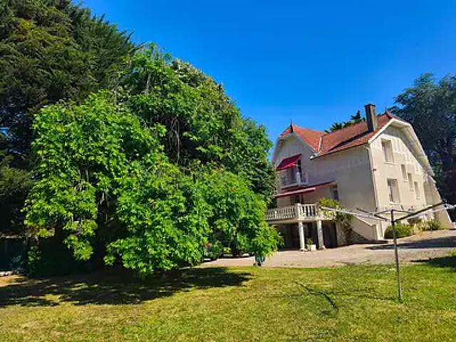 Maison vente à Paris, Île-de-France