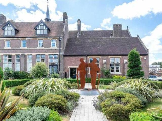 House for sale in Dunstable, Bedfordshire