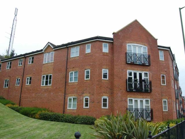 House for rent in The Image, Pouchen End