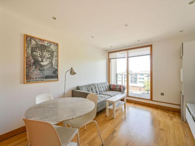 House for rent in Limehouse, Greater London