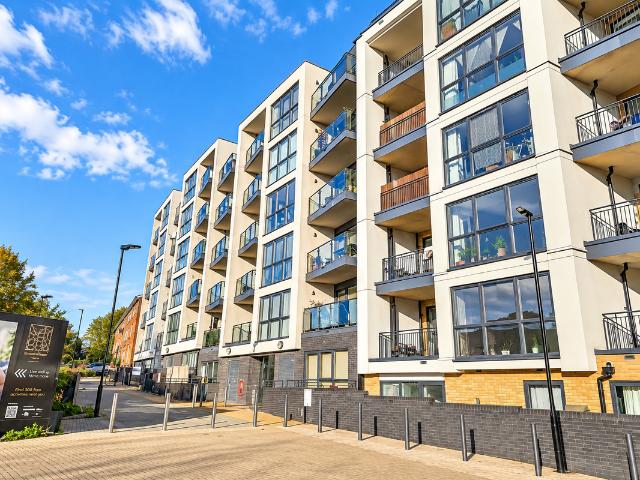Apartment for rent in London Borough of Enfield, Greater London