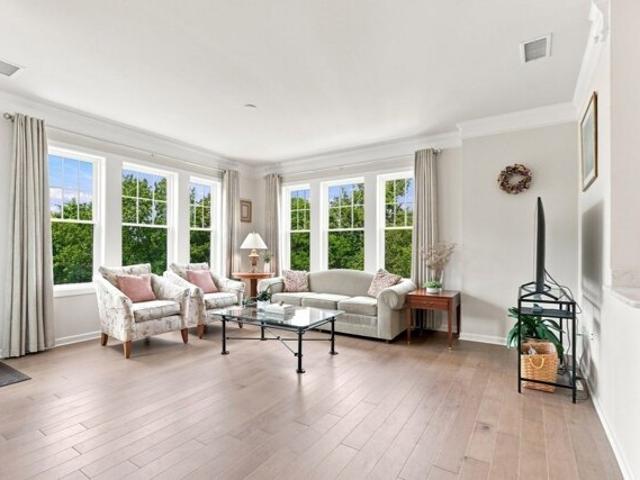 Condo for sale in Andover, Essex County