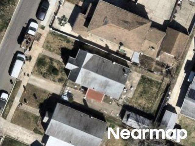 House for sale in Queens, Arverne