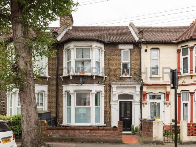 Apartment for rent in Leyton, Greater London