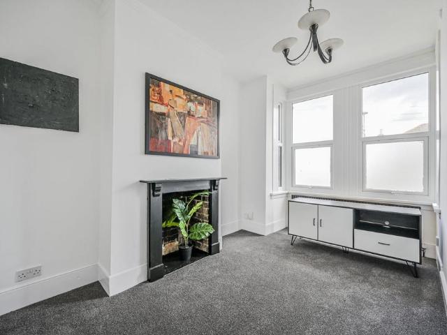 Apartment for rent in Leyton, Greater London