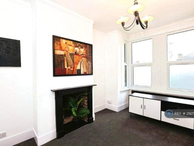 Apartment for rent in Leyton, Greater London