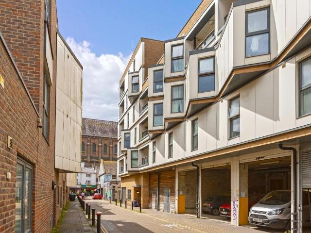 Apartment for rent in Round Hill, Brighton & Hove