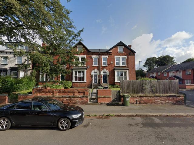 Studio for rent in Chapeltown, West Yorkshire