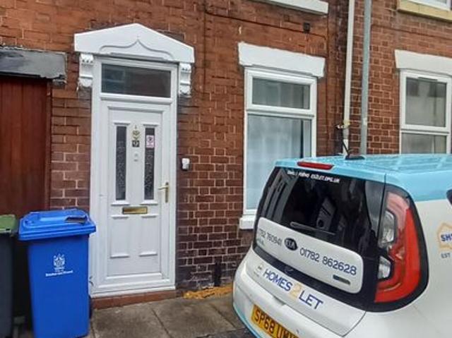 House for rent in Tunstall, Stoke-on-Trent