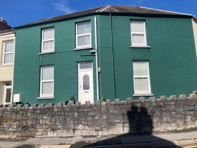 Apartment for rent in Carmarthen, Wales