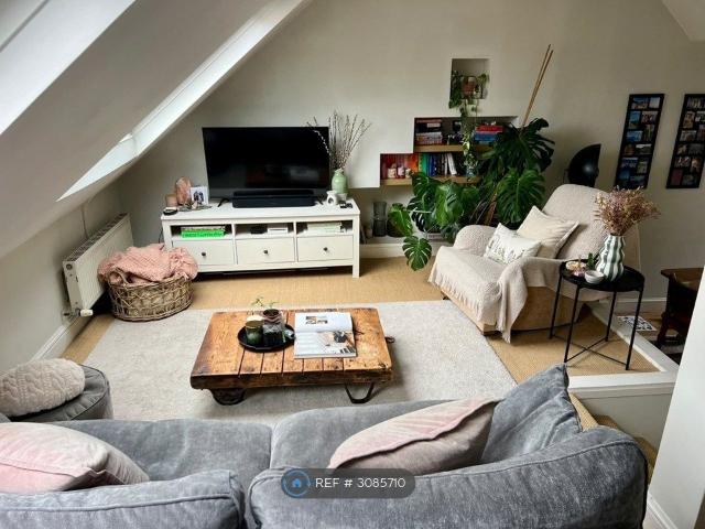 Apartment for rent in Tooting Graveney, Greater London