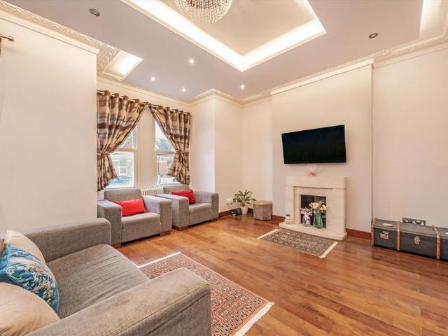 House for rent in Furzedown, Greater London