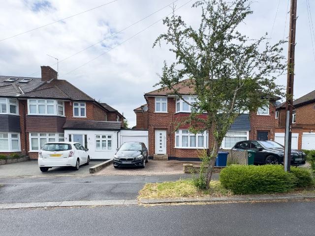 House for rent in Broadfields, Greater London