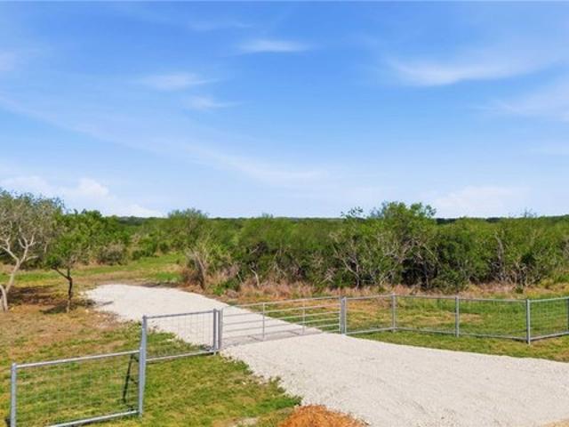 Land for sale in Goliad, Texas