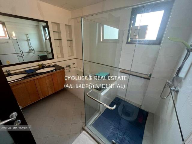 Detached House for sale
