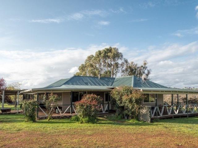 Cottage for sale in Cranbrook, Western Australia