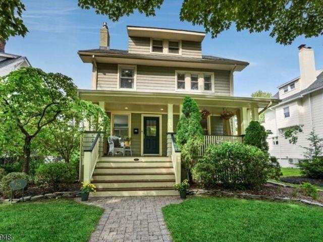 House for sale in Ridgewood, Bergen County