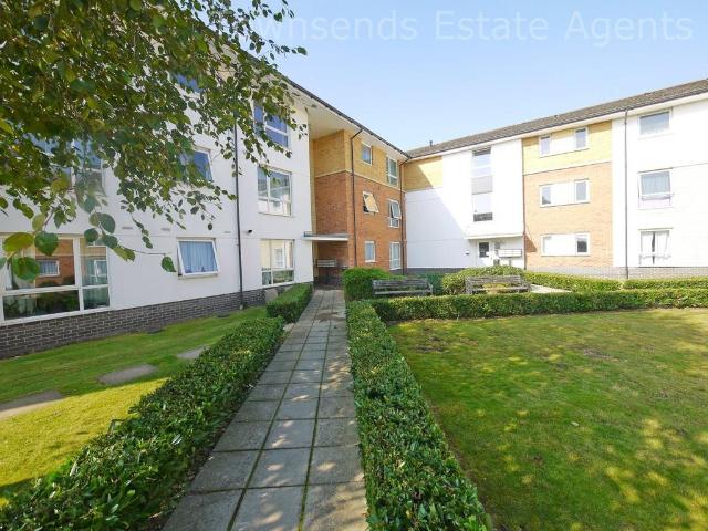 House for rent in Holywell Estate, North Watford