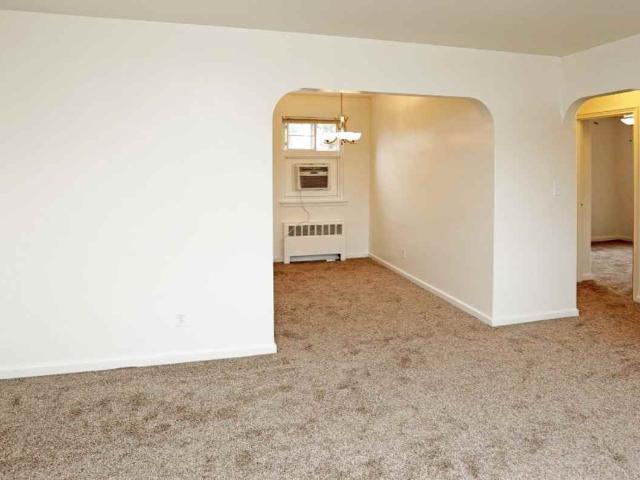Apartment for rent in Franklin Court Apartments, Des Moines