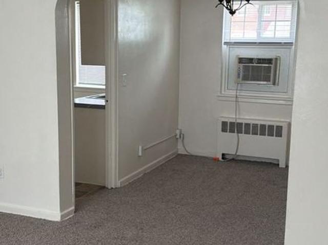 Apartment for rent in Franklin Court Apartments, Des Moines