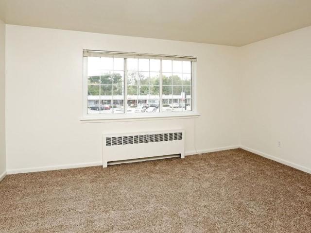 Apartment for rent in Franklin Court Apartments, Des Moines
