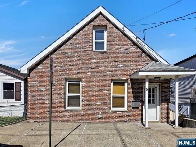 House for sale in East Rutherford