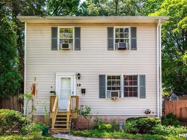 House for sale in Hackensack, New Jersey