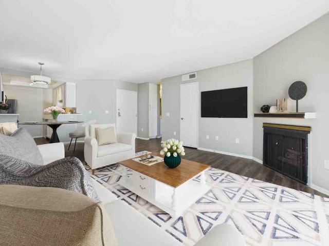 Apartment for rent in Canoga Park, California