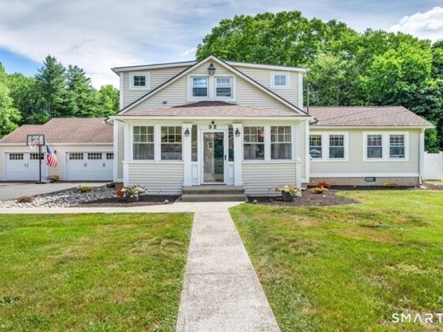 House for sale in Cromwell, Connecticut