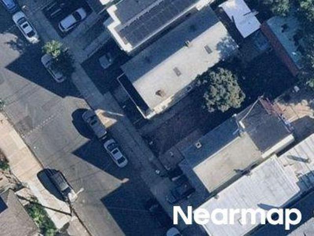 Property for sale in Union Square, Elizabeth