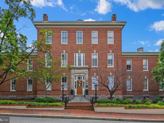 Condo for sale in Annapolis