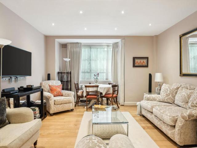 Apartment for rent in Chelsea, Greater London
