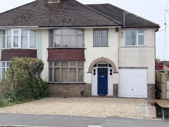 House for rent in Perryfields, West Sussex