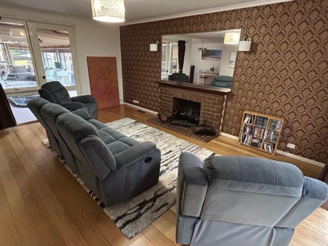 Room for rent in Camerons Creek, Victoria