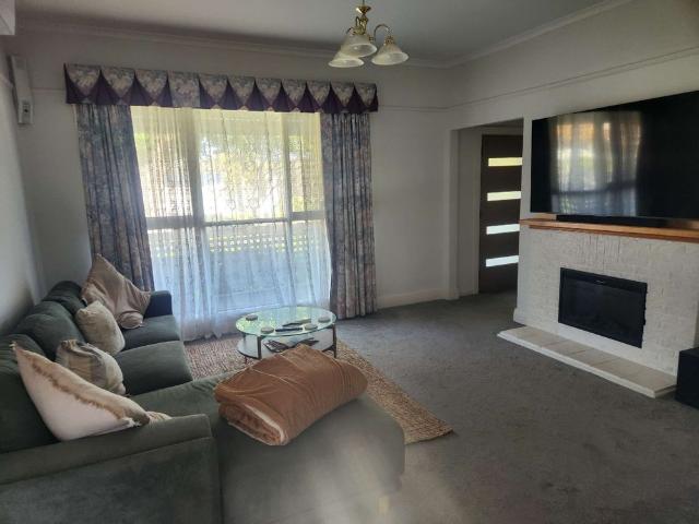 Room for rent in Camerons Creek, Victoria