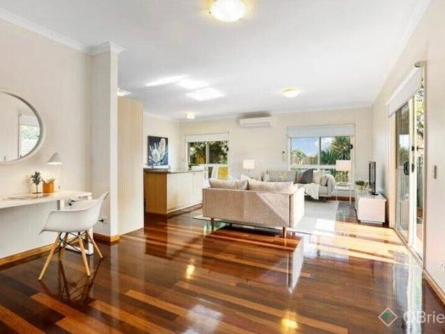 Room for rent in Camerons Creek, Victoria