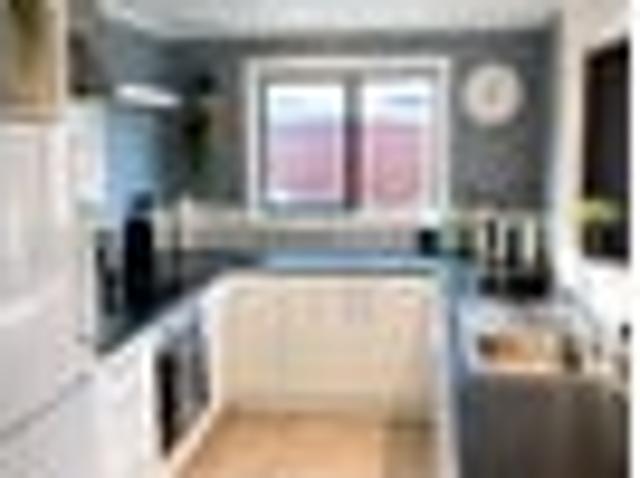 Townhouse for rent in Otakou