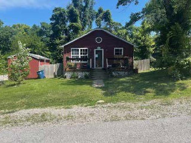 House for sale in Alton, Illinois