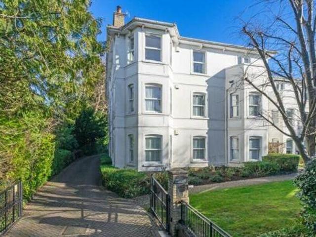 House for sale in Broadwater Down, Sandown Park