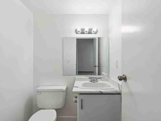 Apartment for rent in Brow of the Hill, New Westminster