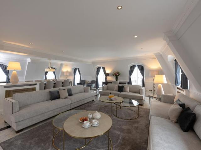 House for rent in Royal Borough of Kensington and Chelsea, Greater London