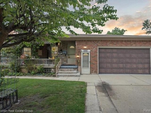 House for sale in Warren