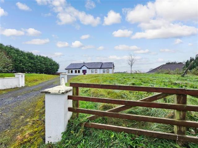 Detached House for sale in Castlepollard, Westmeath