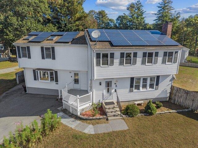 House for sale in Lowell, Middlesex County