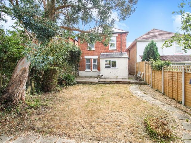 Apartment for rent in Talbot Village, Bournemouth