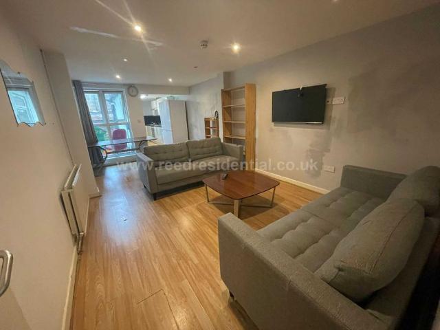 Room for rent in Old Lenton, Haddon