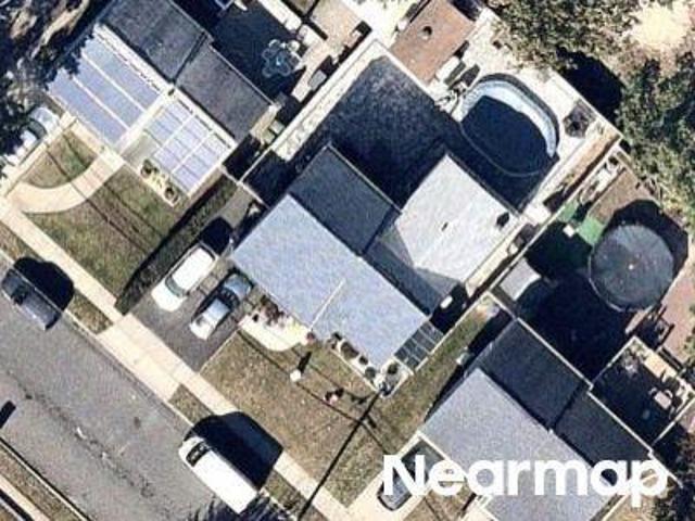 House for sale in Parlin House for sale in Parlin